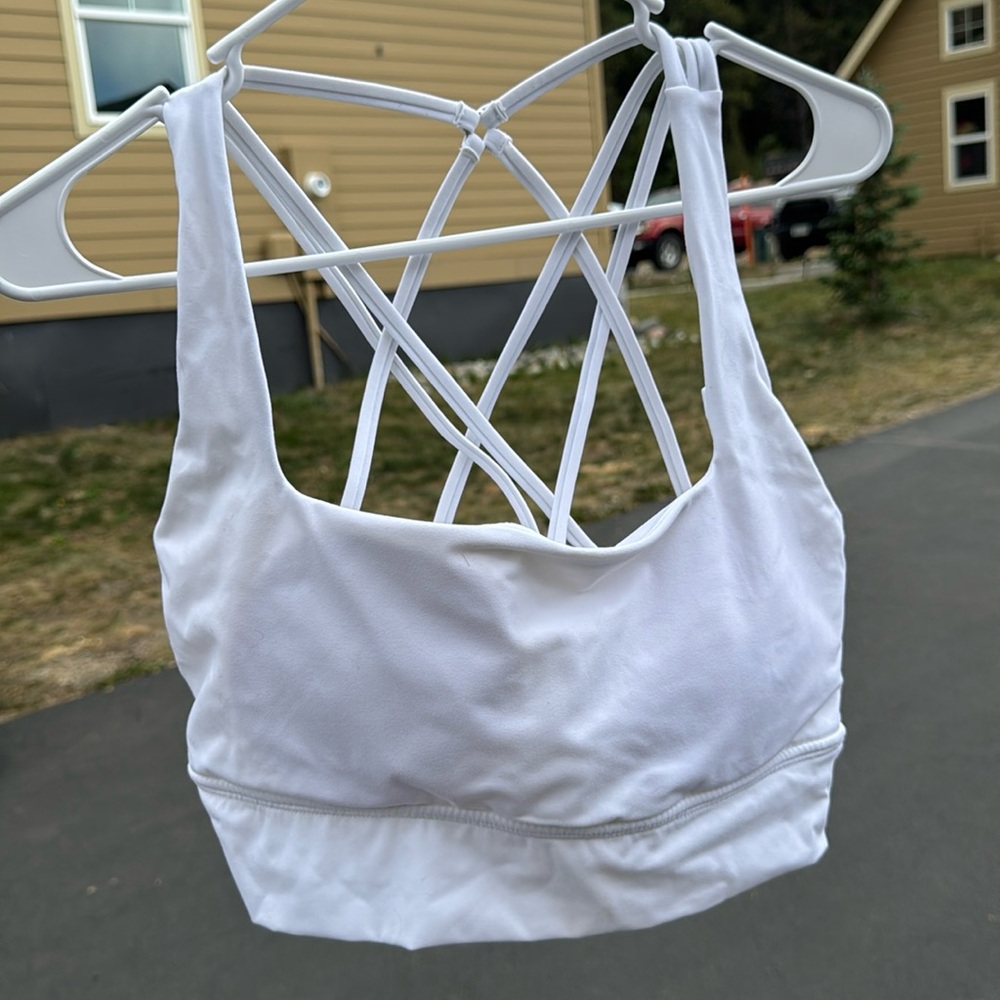 Buffbunny revolution sports bra